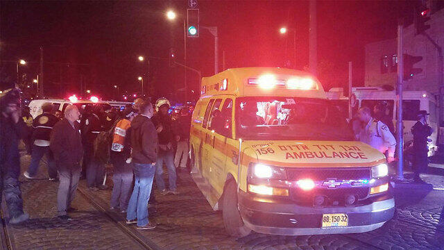 Stabbing attack at Damascus Gate (Photo: MDA) (צילום: דוברות מד''א) Stabbing attack at Damascus Gate (Photo: MDA)