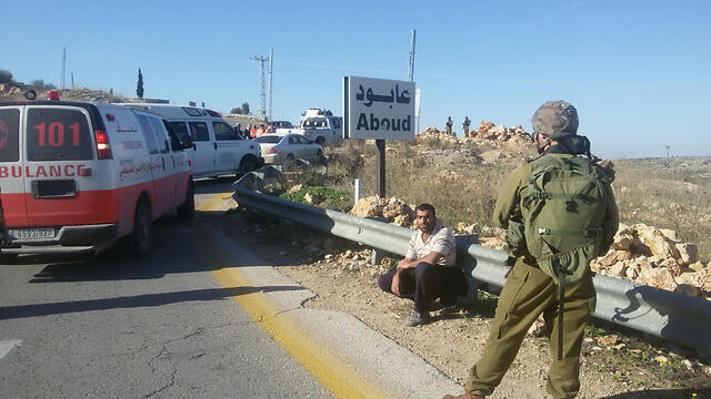 Authorities at the scene of the attack. (Photo: TPS) (צילום: TPS) Authorities at the scene of the attack. (Photo: TPS)