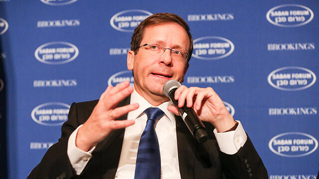 Herzog stands most to lose from early elections (Photo: Ralph Alawang) (צילום: Ralph Alawang ) Herzog stands most to lose from early elections (Photo: Ralph Alawang)