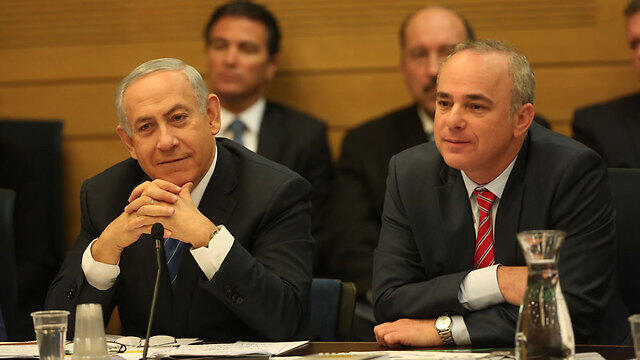 Prime Minister Netanyahu and Energy Minister Steinitz at the committee hearing (Photo: Knesset Spokesman) (צילום: דוברות הכנסת) Prime Minister Netanyahu and Energy Minister Steinitz at the committee hearing (Photo: Knesset Spokesman)