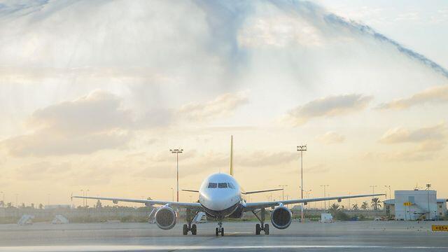 First Monarch plane to land in Israel after 10-year absence, earlier this month (Photo: Passport) (צילום: פספורט) First Monarch plane to land in Israel after 10-year absence, earlier this month (Photo: Passport)