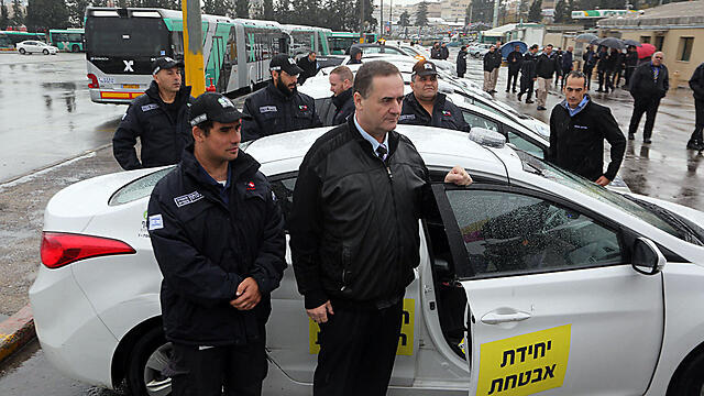 Katz meets with unit members (Photo: Gil Yochanan) (צילום: גיל יוחנן) Katz meets with unit members (Photo: Gil Yochanan)