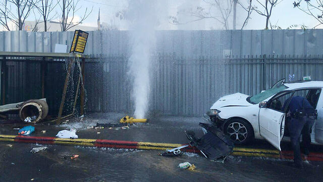 Scene of the vehicular attack at the entrance to Jerusalem (Photo: Police Spokesperson's Unit)