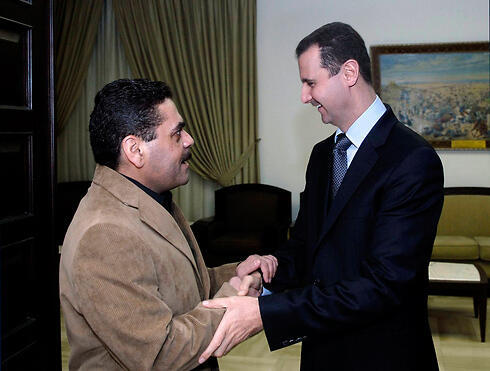 Kuntar with Syrian President Bashar Assad in 2009 (Photo: AP)