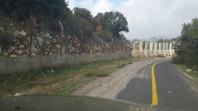 Concrete blocks set up at the Lebanese border (Photo: Yoav Zitun) (צילום: יואב זיתון) Concrete blocks set up at the Lebanese border (Photo: Yoav Zitun)