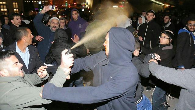 Disturbances at the entrance to Jerusalem on Sunday night (Photo: Hillel Meir/TPS)
