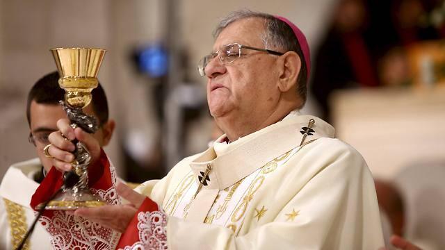 Midnight mass at the Church of the Nativity (Photo: Reuters)