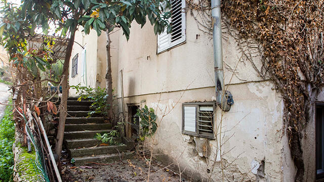One of Nashat Melhem's hiding places in Arara (Photo: Ido Erez) (צילום: עידו ארז) One of Nashat Melhem's hiding places in Arara (Photo: Ido Erez)