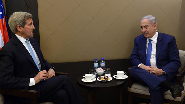 Kerry with PM Netanyahu (Photo: Haim Zach/GPO) (צילום: חיים צח לע"מ) Kerry with PM Netanyahu (Photo: Haim Zach/GPO)