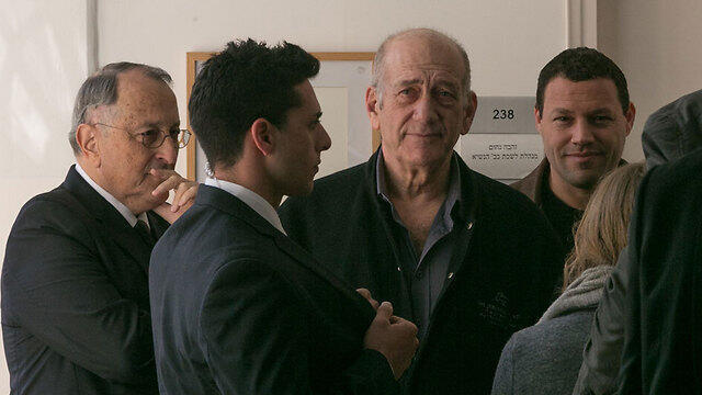 Olmert in court (Photo: Ohad Zwigenberg) (צילום: אוהד צויגנברג) Olmert in court (Photo: Ohad Zwigenberg)