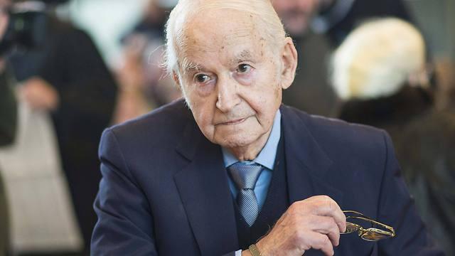 Holocaust survivor and former prisoner at Auschwitz death camp Leon Schwarzbaum (Photo: Reuters) (צילום: רויטרס) Holocaust survivor and former prisoner at Auschwitz death camp Leon Schwarzbaum (Photo: Reuters)