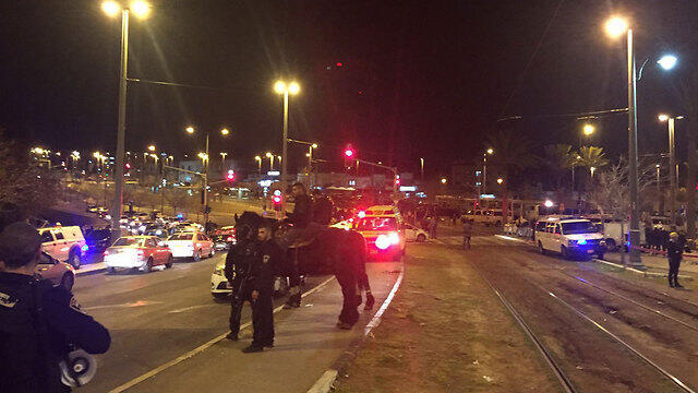 Damascus Gate: Omar Amru and Mansur Shawamra (20), no injuries (Photo: Daniel Elior) (צילום: דניאל אליאור) Damascus Gate: Omar Amru and Mansur Shawamra (20), no injuries (Photo: Daniel Elior)