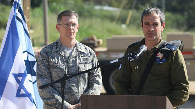 Aerial Defense Commander Brig. Gen. Zvika Haimovich (R) (Photo: Avi Moalem)
