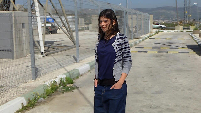 Bruriya Shenhav at the scene of the attack (Photo: Eli Mendelbaum) (צילום: אלי מנדלבאום) Bruriya Shenhav at the scene of the attack (Photo: Eli Mendelbaum)