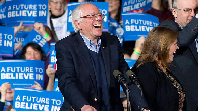 Sanders wins expat vote, Photo:AP (צילום: AP) Sanders wins expat vote, Photo:AP