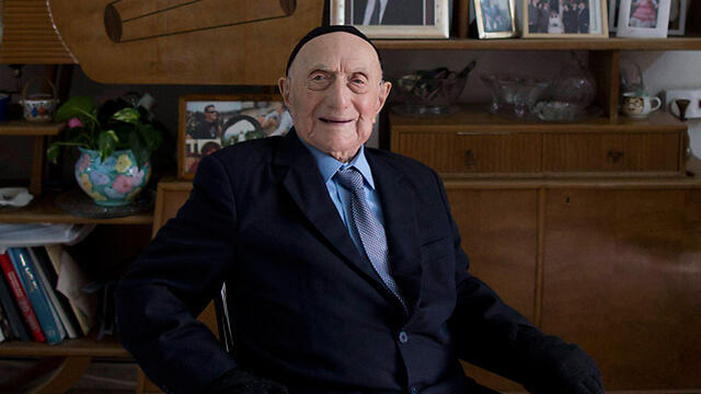 World's oldest man to celebrate his Bar Mitzvah (Photo: EPA)