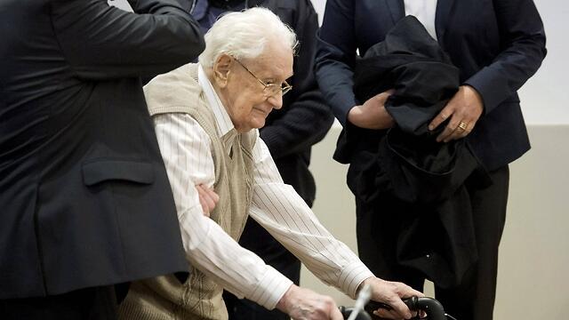 Oskar Groening, a 93-year-old former bookkeeper at Auschwitz death camp (Photo: Reuters)nullnull Oskar Groening, a 93-year-old former bookkeeper at Auschwitz death camp (Photo: Reuters)