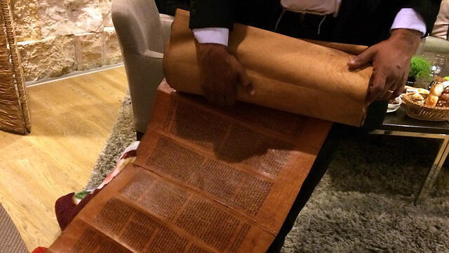 Antique Torah scroll (Photo: Arielle Di-Porto, Jewish Agency)