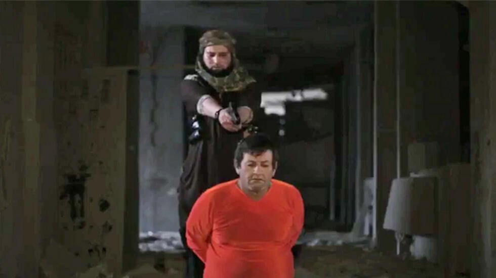 Belgian ISIS soldier executes a prisonernullnull Belgian ISIS soldier executes a prisoner