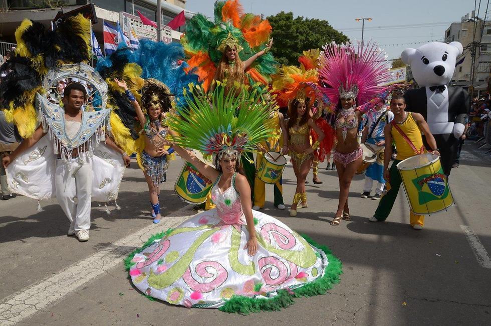 Adloyada in Holon (Photo: Eli Ne'eman) (אלי נאמן) Adloyada in Holon (Photo: Eli Ne'eman)