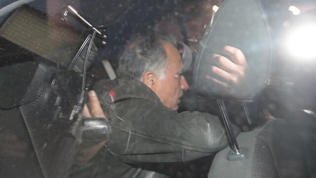 Моше Ивги после допроса в полиции. Фото: Ярон Бреннер (צילום: ירון ברנר) Моше Ивги после допроса в полиции. Фото: Ярон Бреннер