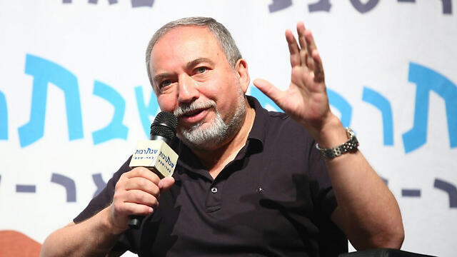 Lieberman speaking at Be'er Sheva event (Photo courtesy of Be'er Sheva Municipality's spokesperson) (באדיבות דוברות עיריית באר שבע) Lieberman speaking at Be'er Sheva event (Photo courtesy of Be'er Sheva Municipality's spokesperson)