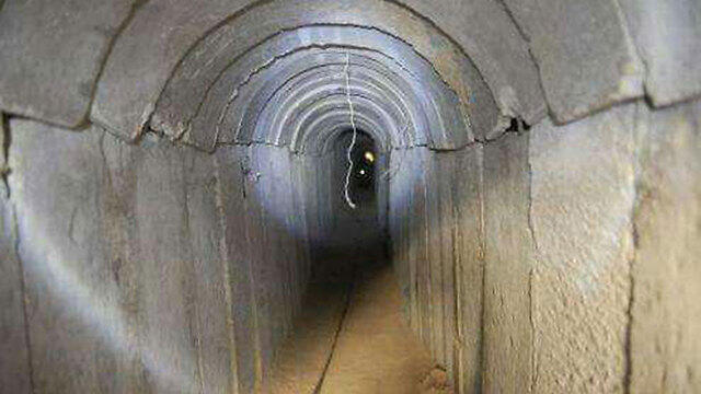 A Hamas tunnel leading from Gaza (Photo: IDF Spokesperson's Unit) (צילום: דובר צה"ל) A Hamas tunnel leading from Gaza (Photo: IDF Spokesperson's Unit)