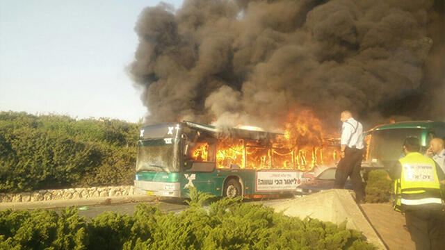 One of the buses on fire (Photo: Yarden Laytner)