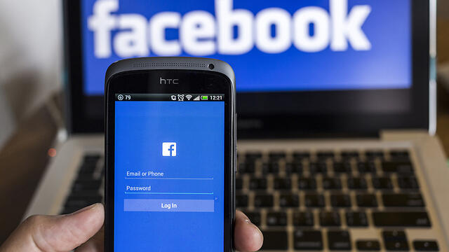 Facebook. Фотоиллюстрация: shutterstock
