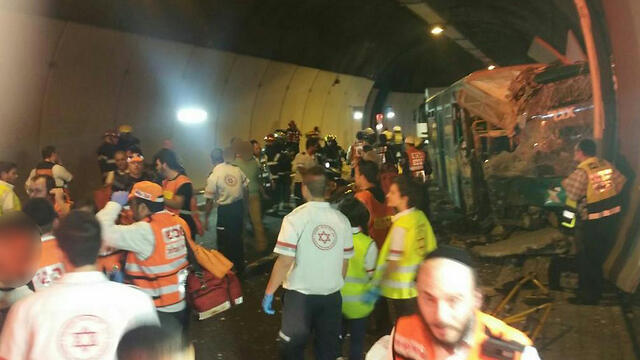 (The scene of the accident. (Photo: Alon Kutzei, MDA operational documentation) (צילום: אלון קוציי תיעוד מבצעי מד"א) (The scene of the accident. (Photo: Alon Kutzei, MDA operational documentation)