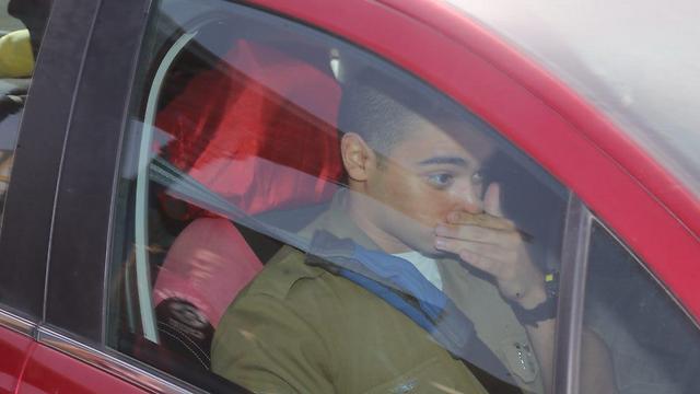Sgt. Elor Azaria driven home from detention (Photo: Motti Kimchi) (צילום: מוטי קמחי) Sgt. Elor Azaria driven home from detention (Photo: Motti Kimchi)