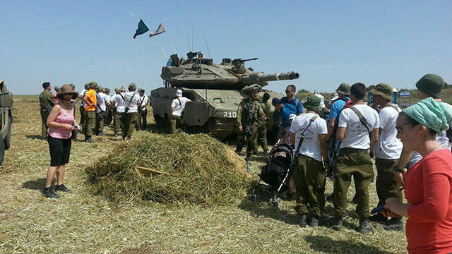 Tank exhibit on the Yad LeShiryon hike (Photo: Yad Leshiryon Latrun)