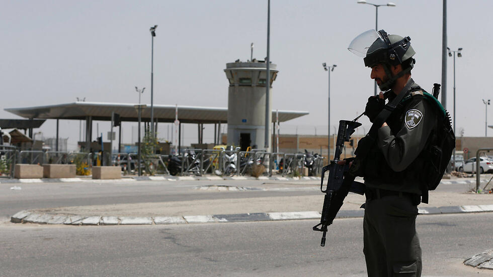 The Qalandiya checkpoint (Photo: AFP) (צילום: AFP) The Qalandiya checkpoint (Photo: AFP)