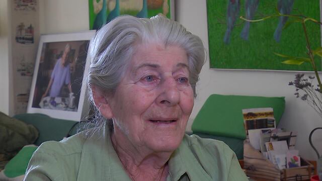 Betty Baush at home (Photo: Yogev Atias) (צילום: יוגב אטיאס) Betty Baush at home (Photo: Yogev Atias)
