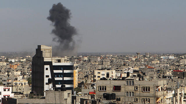 IAF attacking Rafah (Photo: AFP) (צילום: AFP) IAF attacking Rafah (Photo: AFP)