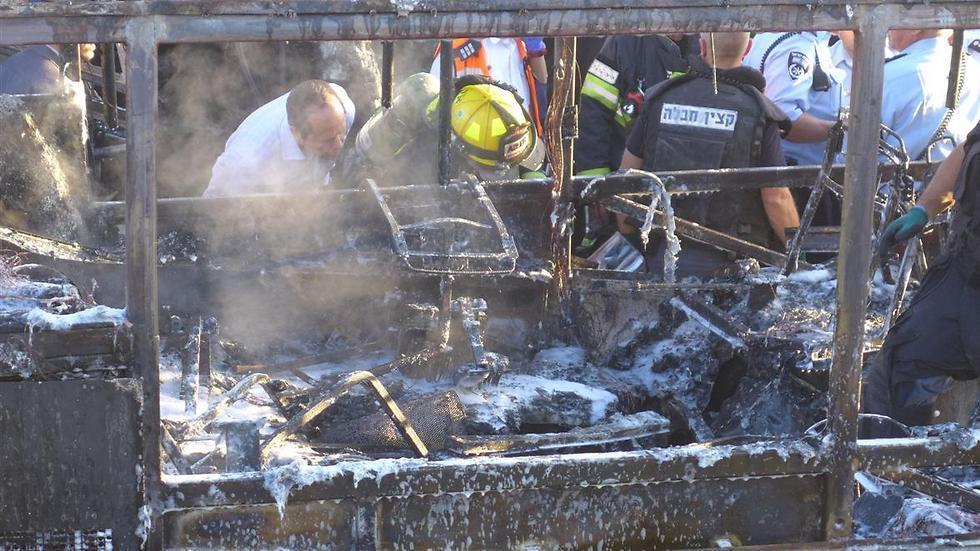J'lem bus attack (Photo: Shlomi Cohen) (צילום: שלומי כהן) J'lem bus attack (Photo: Shlomi Cohen)