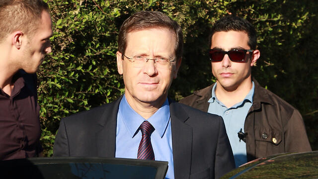 Opposition and Zionist Union Chairman Isaac Herzog (Photo: Dana Koppel) (צילום: דנה קופל) Opposition and Zionist Union Chairman Isaac Herzog (Photo: Dana Koppel)