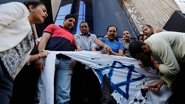 Contemporary anti-Zionism in the Muslim world reflects fears that recognition of Zionism discredits Islam (צילום: רויטרס) Contemporary anti-Zionism in the Muslim world reflects fears that recognition of Zionism discredits Islam