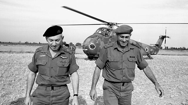 GOC Southern Command Maj. Gen. Sheika Gavish with IDF Deputy Chief of Staff Bar Lev (Photo: IDF Archieves in the Ministry of Defense and Bamachane)