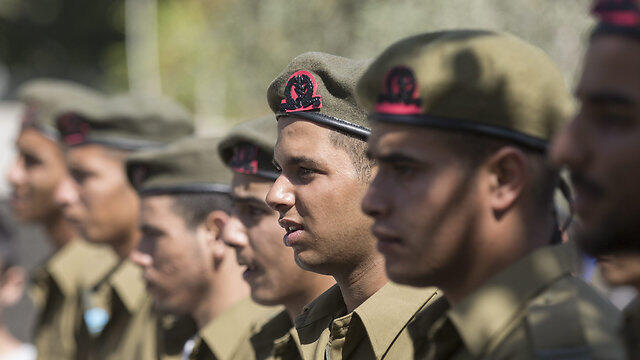 Newly sworn-in soldiers (Photo: EPA) (צילום: EPA) Newly sworn-in soldiers (Photo: EPA)