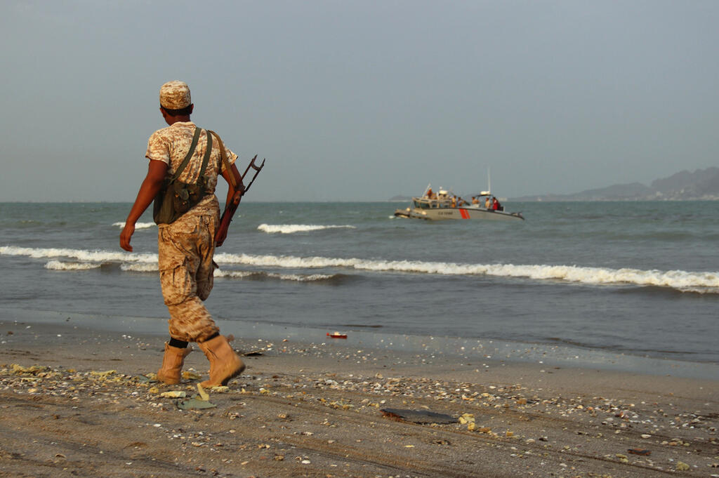A soldier with the Yemeni government forces stands on a beach in Aden, Yemen (Photo: AFP) A soldier with the Yemeni government forces stands on a beach in Aden, Yemen