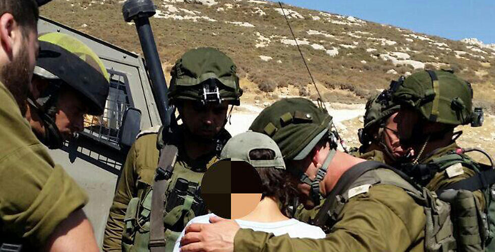 Evacuating the wounded (Photo: Hatzalah Yehuda/Shomron)