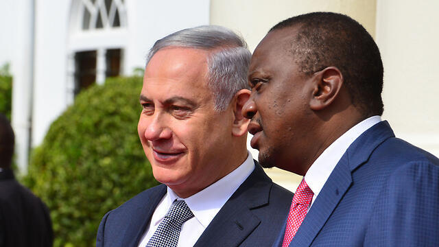 Benjamin Netanyahu with Kenyan President Uhuru Kenyatta (Photo: Kobi Gideon LTD)