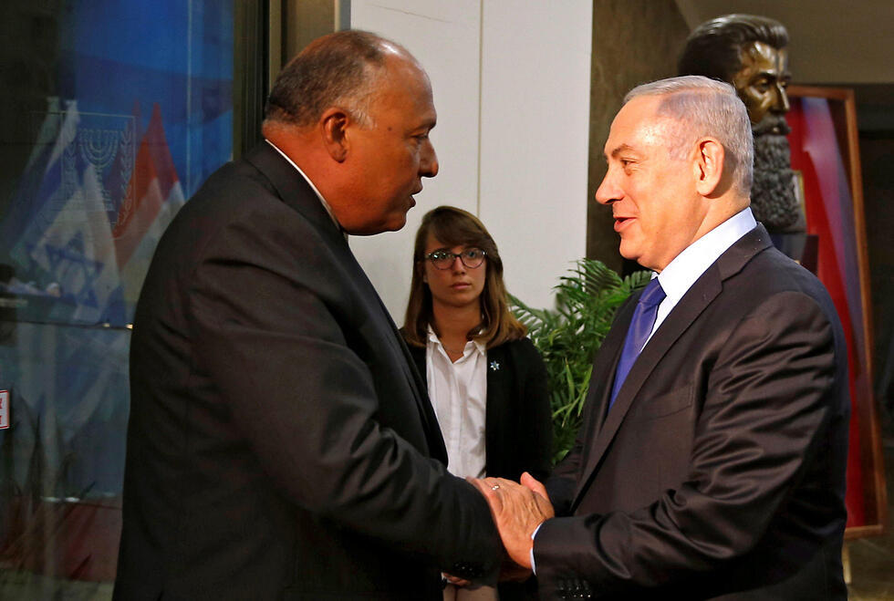 Netanyahu, right, and Shoukry meet in Jerusalem (Photo: Reuters)