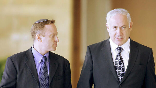 Ari Harow with Prime Minister Netanyahu (Photo: Alex Kolomoisky) (צילום: אלכס קולומויסקי ) Ari Harow with Prime Minister Netanyahu (Photo: Alex Kolomoisky)