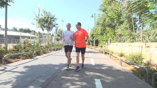 Nir Barkat (R) speaking with Telem Yahavnullnull Nir Barkat (R) speaking with Telem Yahav