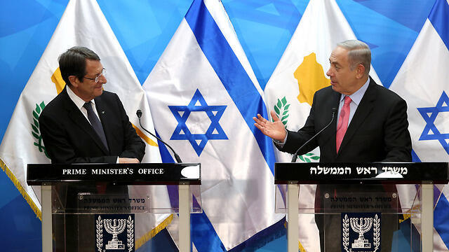 Israeli Prime Minister Netanyahu with Cypriot President Anastasiades (Photo: Amit Shabi) (צילום: עמית שאבי) Israeli Prime Minister Netanyahu with Cypriot President Anastasiades (Photo: Amit Shabi)