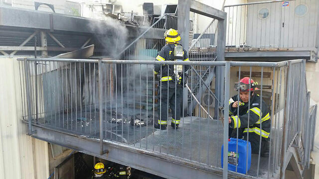Site of Hoaman Street fire (Photo: Arik Abulof, Jerusalem Fire Brigade) (צילום: אריק אבולוף כבאות והצלה ירושלים) Site of Hoaman Street fire (Photo: Arik Abulof, Jerusalem Fire Brigade)