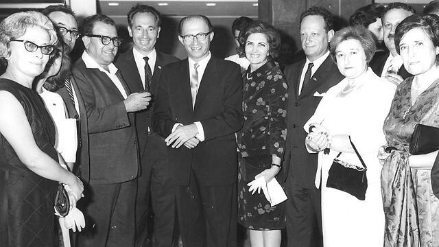 Shimon Peres, Menachem Begin and Yigal Alon, among others (Photo: Knesset Archive) (צילום: ארכיון הכנסת) Shimon Peres, Menachem Begin and Yigal Alon, among others (Photo: Knesset Archive)