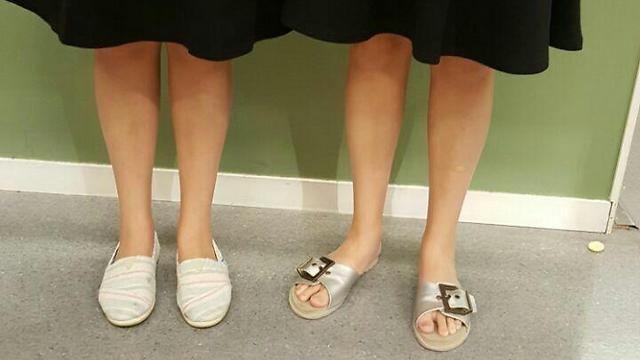 Ulpanit Jeshurun students with now-unacceptable skirt lengthsnullnull Ulpanit Jeshurun students with now-unacceptable skirt lengths